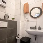 Apartman Livemore24 - Space In Hoch Smart-tv - 24-7 Check-in Und Kueche