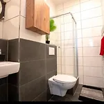 Livemore24 - Space In Hoch Smart-tv - 24-7 Check-in Und Kueche Apartman *