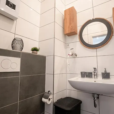 Apartamento Livemore24 - Space In Hoch Smart-tv - 24-7 Check-in Und Küche
